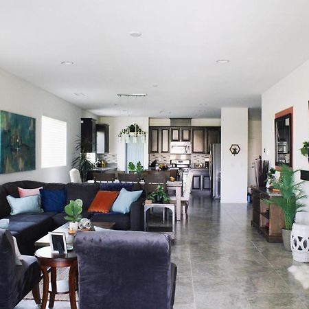 Entire Bungalow W/ Private Pool Near Palm Springs! Indio Esterno foto