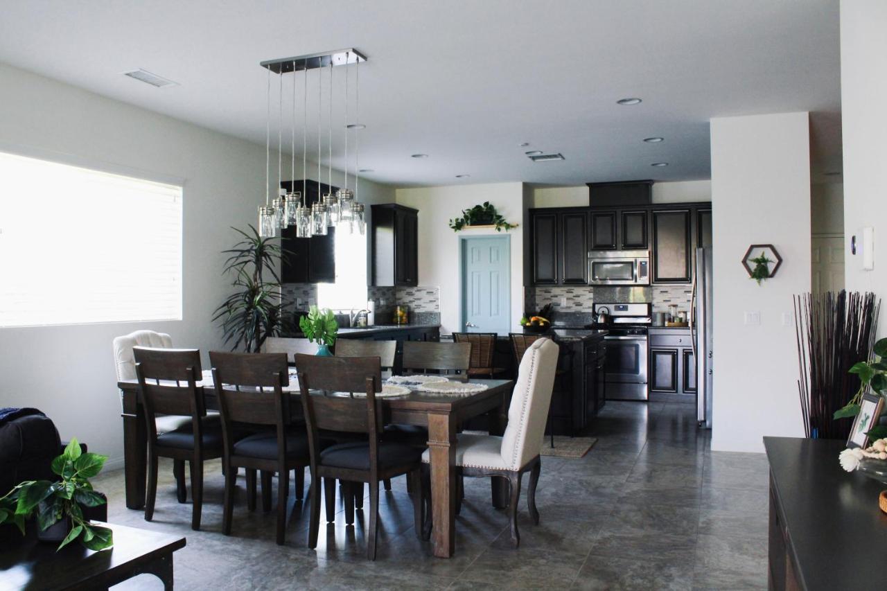 Entire Bungalow W/ Private Pool Near Palm Springs! Indio Esterno foto